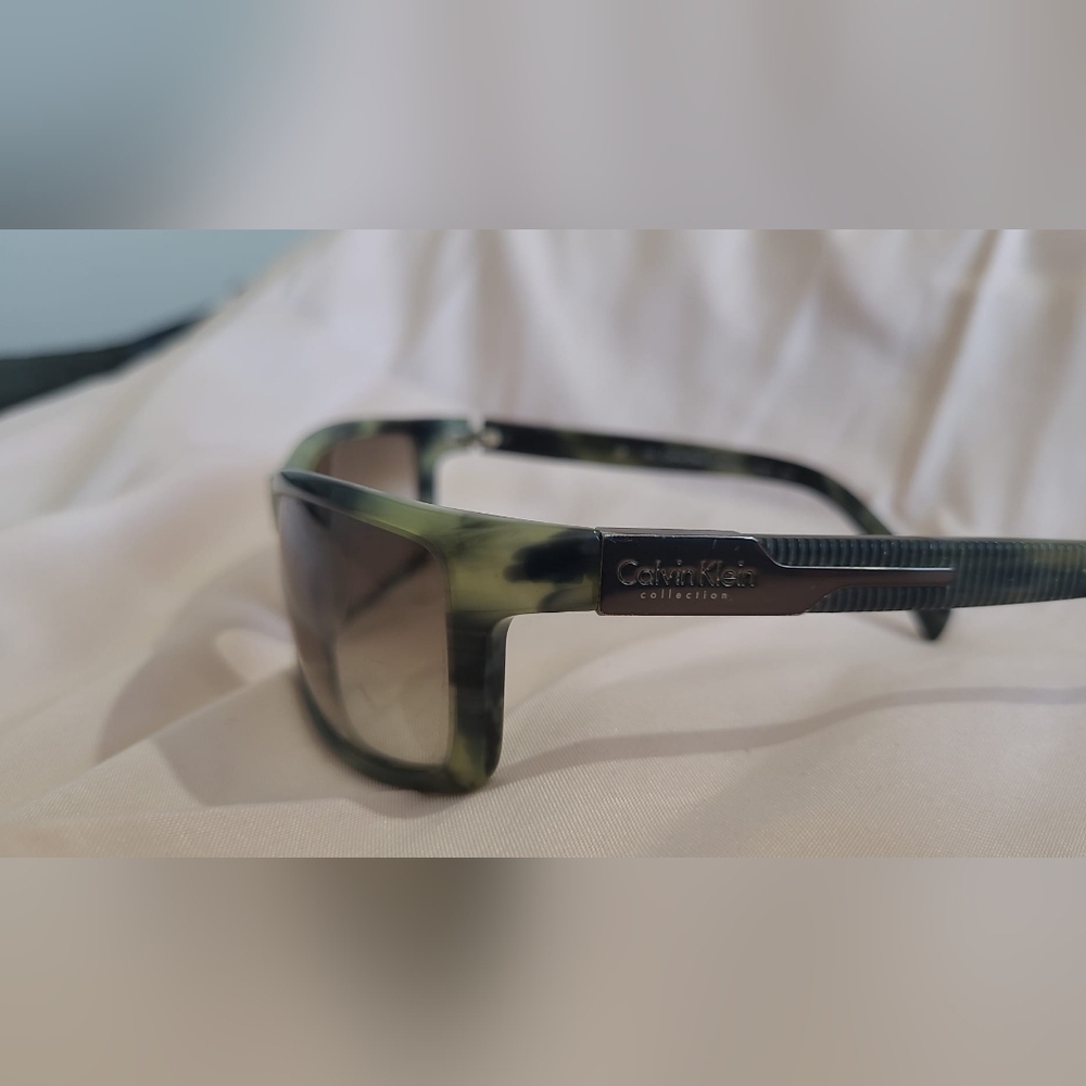 Vtg 90s Calvin Klein Collection Olive Horn Sunglasses - Made in Italy - 7706